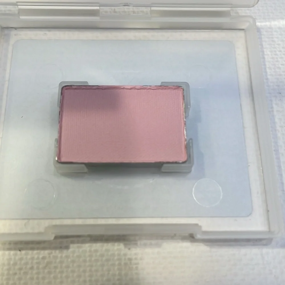 Mary Kay Pink Eyeshadow for a Flawless Look